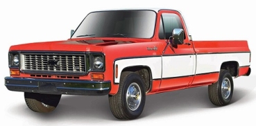 31467R	Chevrolet C10 CHEYENNE SUPER 1974 red	1:18